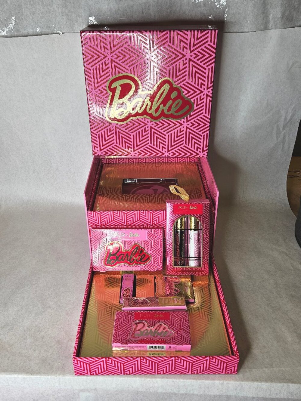 Pur X Barbie Makeup Collection Eyeshadow Malibu Blush Gloss Iconic Lips Mascara - Picture 2 of 15